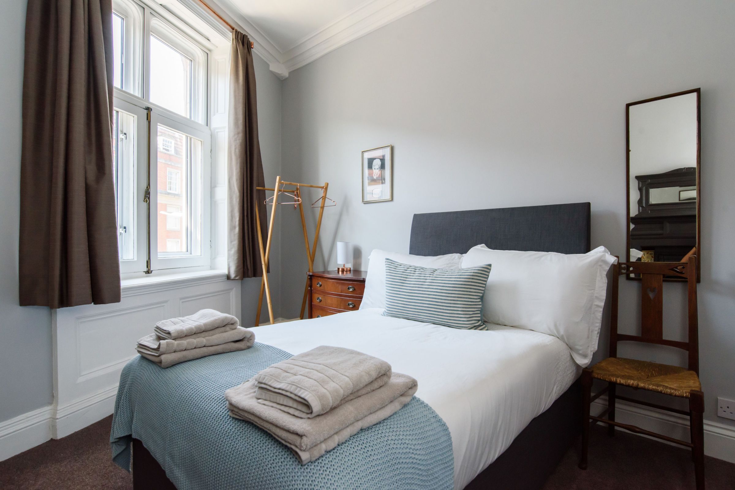 Bedroom with small double bed.